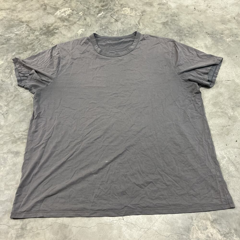 Lululemon T-Shirt Mens 2XL Gray Crew Neck Athletic Gym Workout Running
